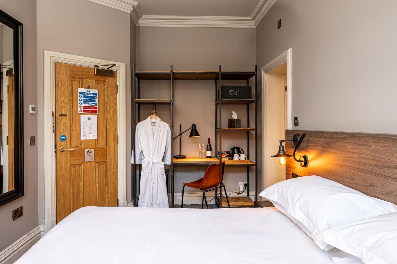 The Fleece Hotel Richmond ริชมอนด์ ภายนอก รูปภาพ