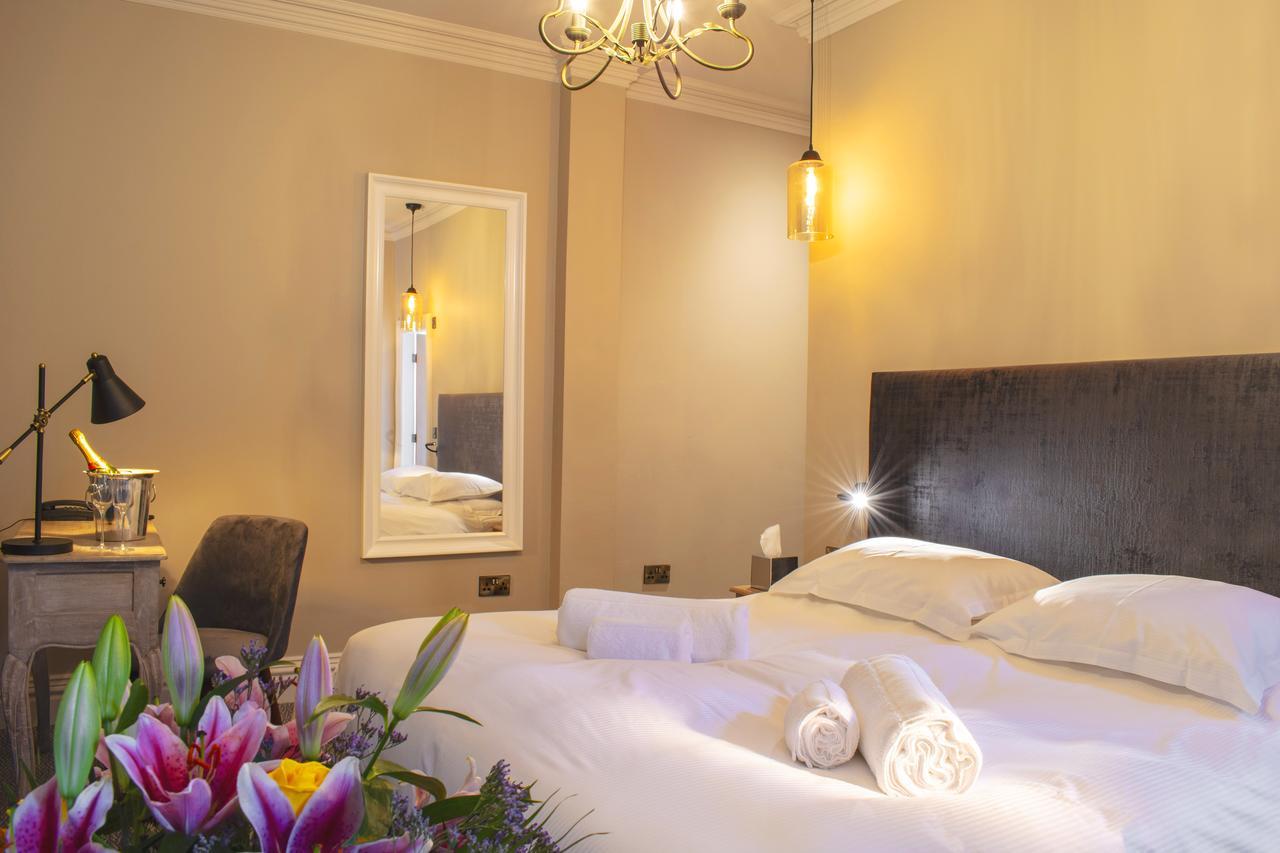 The Fleece Hotel Richmond ริชมอนด์ ภายนอก รูปภาพ