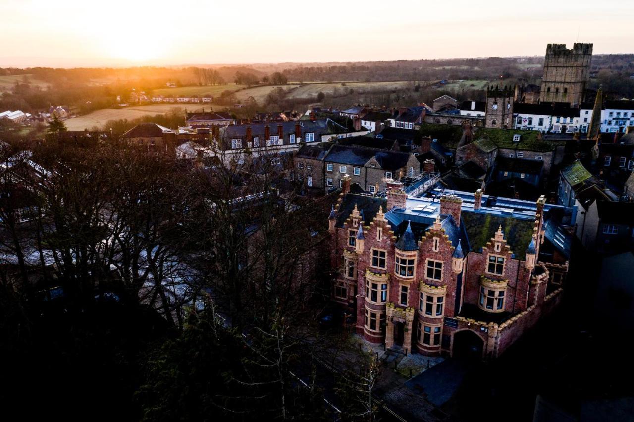 The Fleece Hotel Richmond ริชมอนด์ ภายนอก รูปภาพ