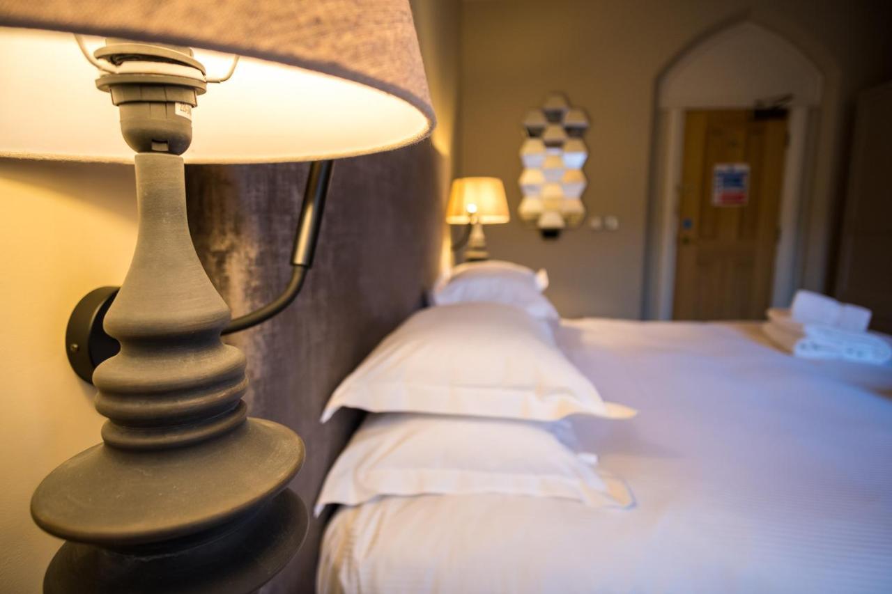 The Fleece Hotel Richmond ริชมอนด์ ภายนอก รูปภาพ